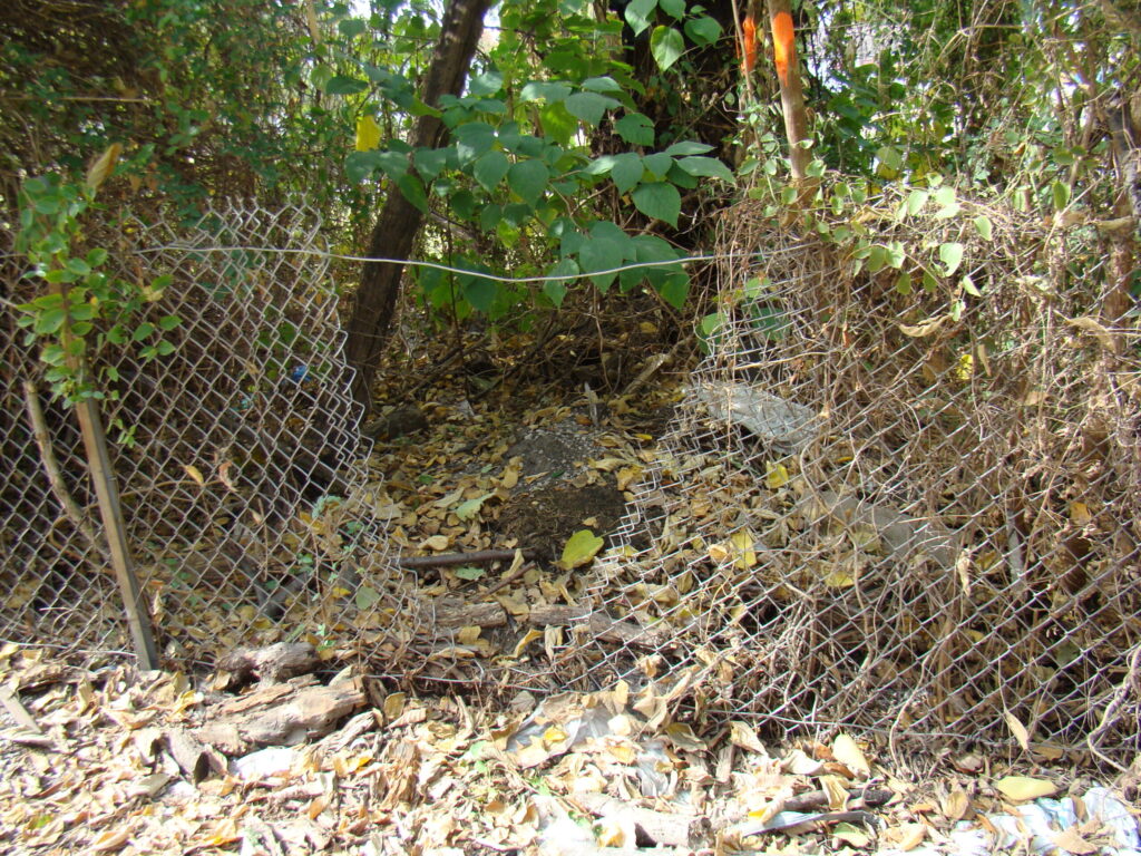 The Highway 41 fence line before neighborhood improvements